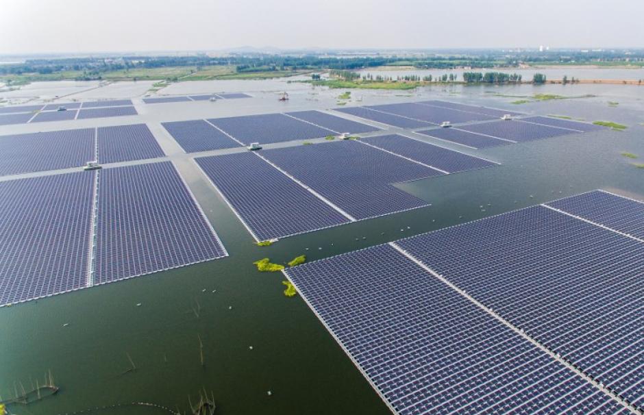 Singapore unveils one of the world's biggest floating solar panel farms_40.1