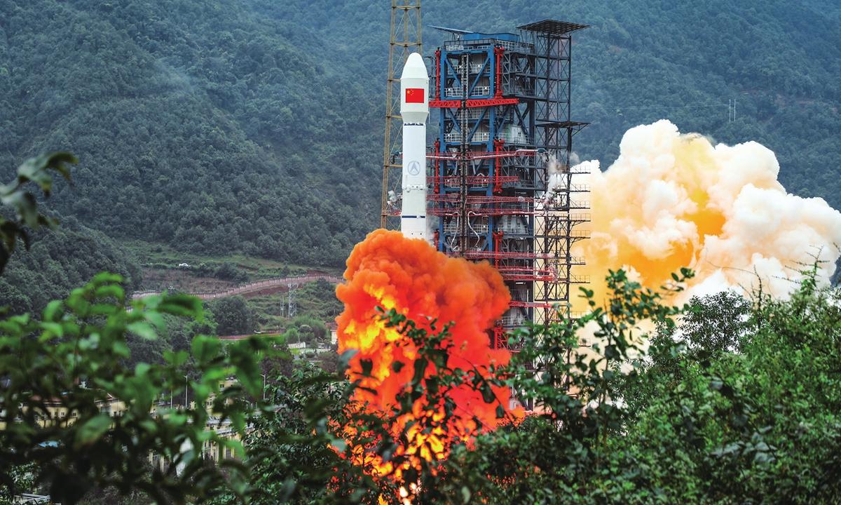 China launches satellite 'Shijian-21'_40.1