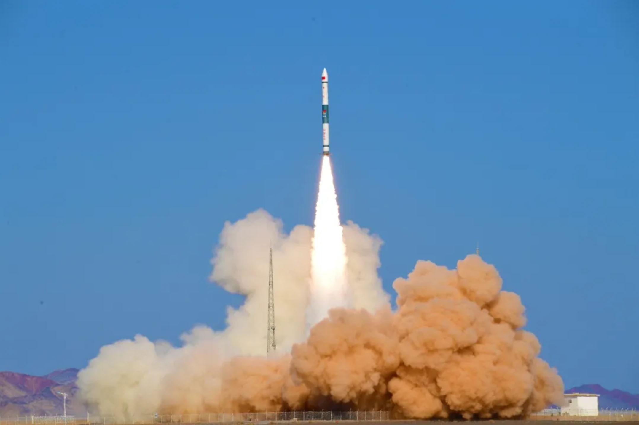 China launches "Shijian-6 05" satellites for Space Exploration_40.1