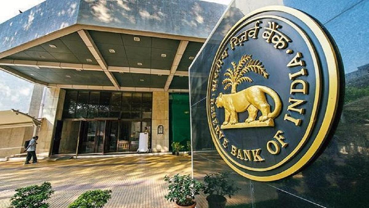 RBI data: Credit card spending exceeded Rs. 1.13 billion in May_40.1