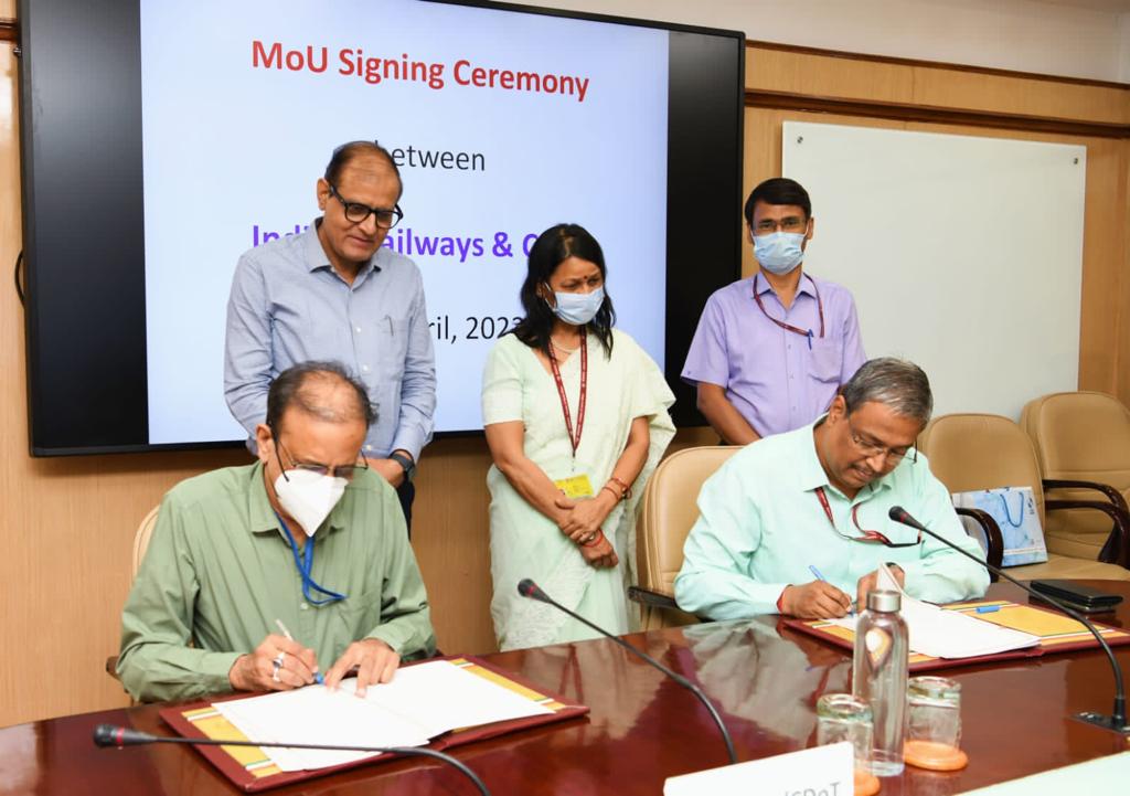 To Upgrade railway telecommunications, Railway Ministry signs an agreement with the C-DOT_40.1