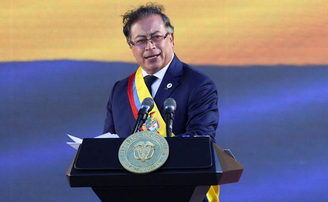 Gustavo Petro sworn in as first leftist President of Colombia_40.1