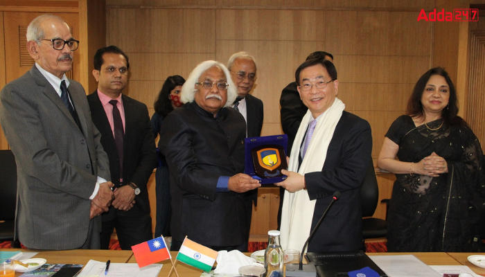 Indian Navy signed an MoU with Amity University for Academic Cooperation_40.1