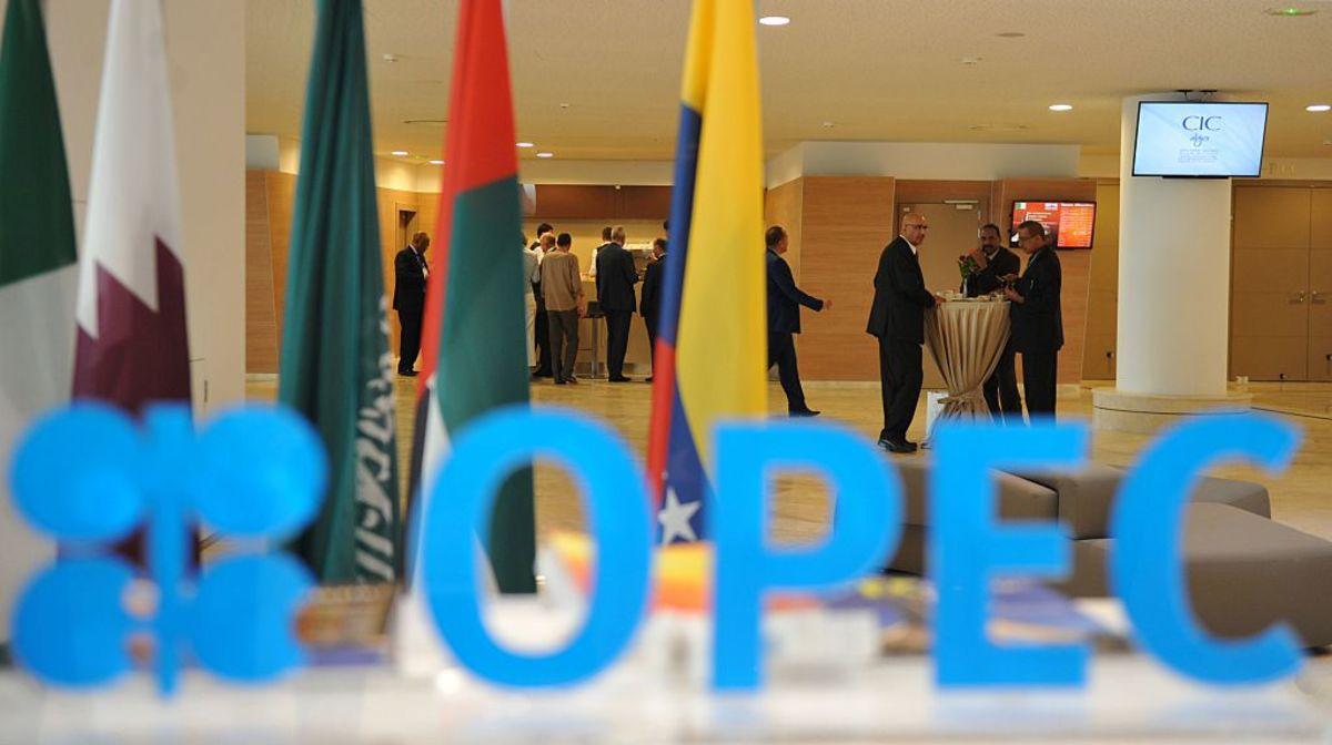 Oil Prices Rises As OPEC+ Deep Cuts_40.1