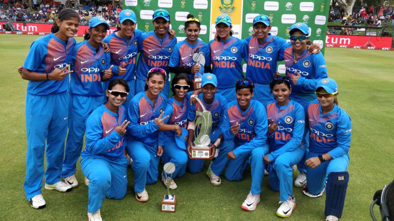 BCCI Decides To End Discrimination; Offer Equal Pay To Men & Women Cricketers_50.1