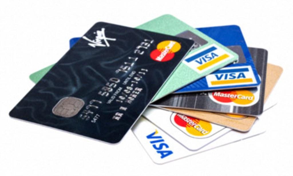 SBI Continues to Lead Debit Card Market, HDFC Leads Credit Cards for October 2022_40.1