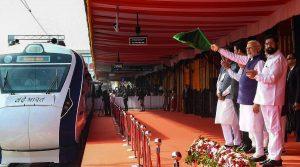 PM Modi flagged off 6th Vande Bharat train on Nagpur-Bilaspur route_4.1