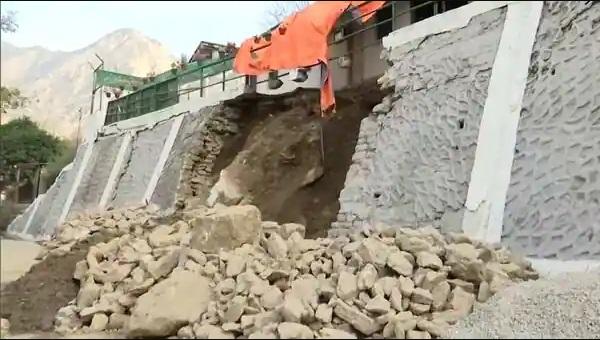 Why Joshimath declared as 'landslide-subsidence zone'?_40.1