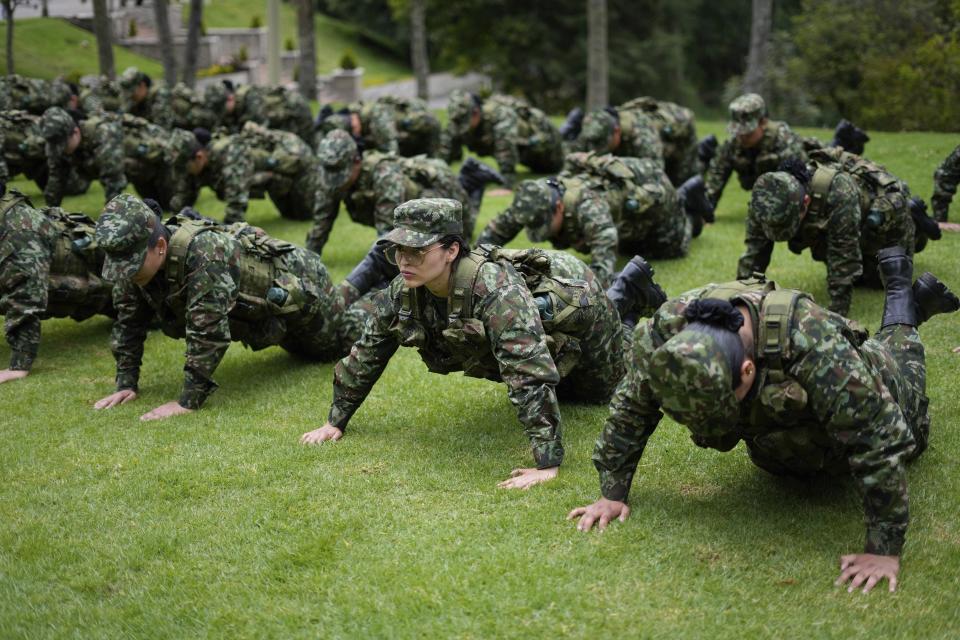 Colombia opens military service to women for first time in 25 years_40.1