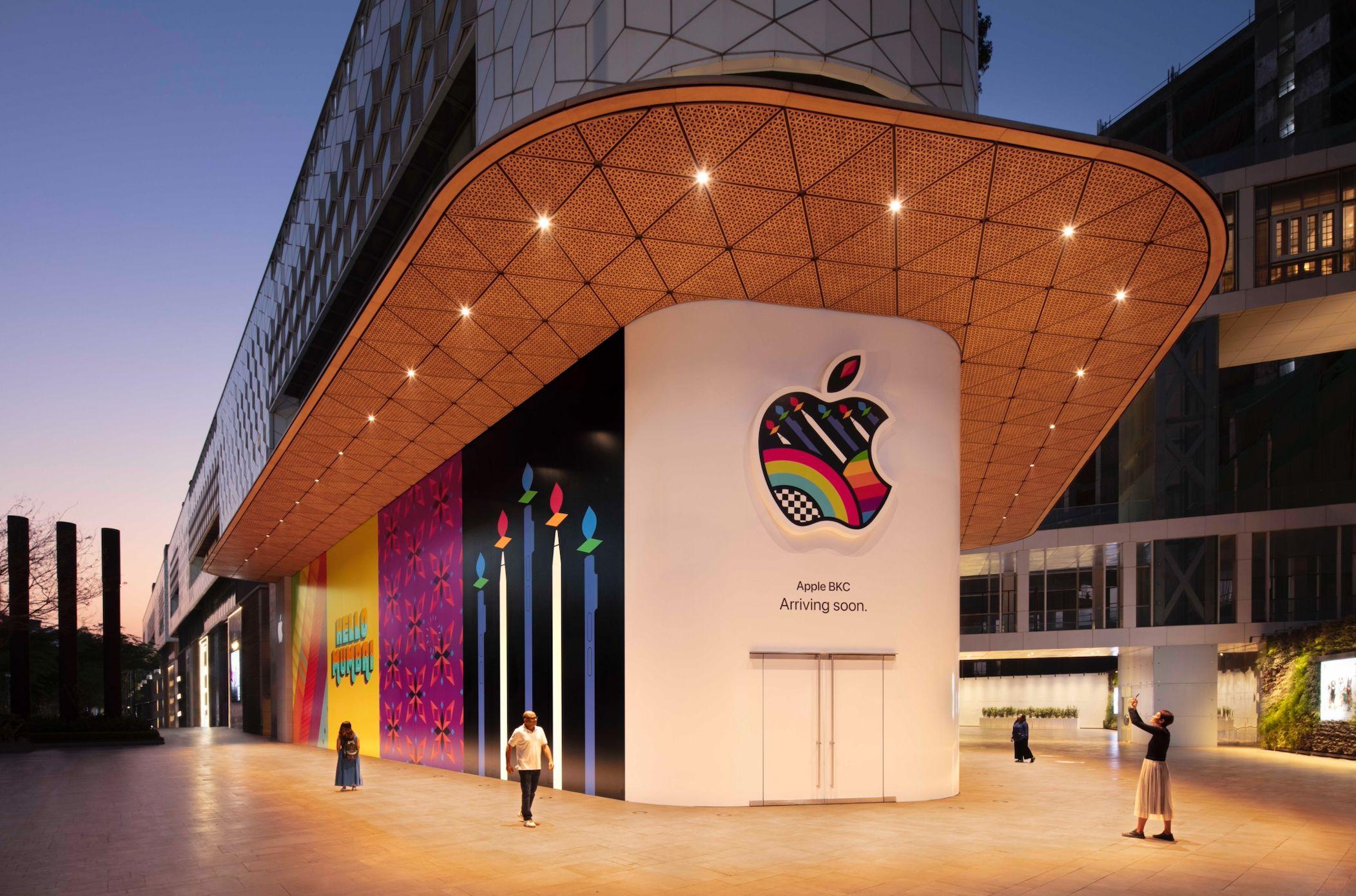 Apple's First Store In India Opens In Mumbai