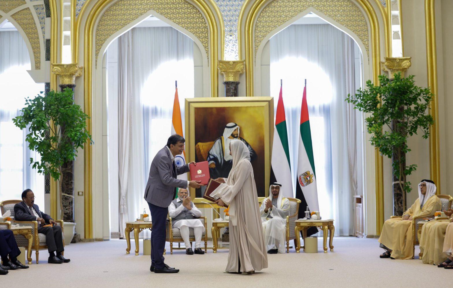 RBI, Central Bank of UAE sign two MoUs for trade in local currencies