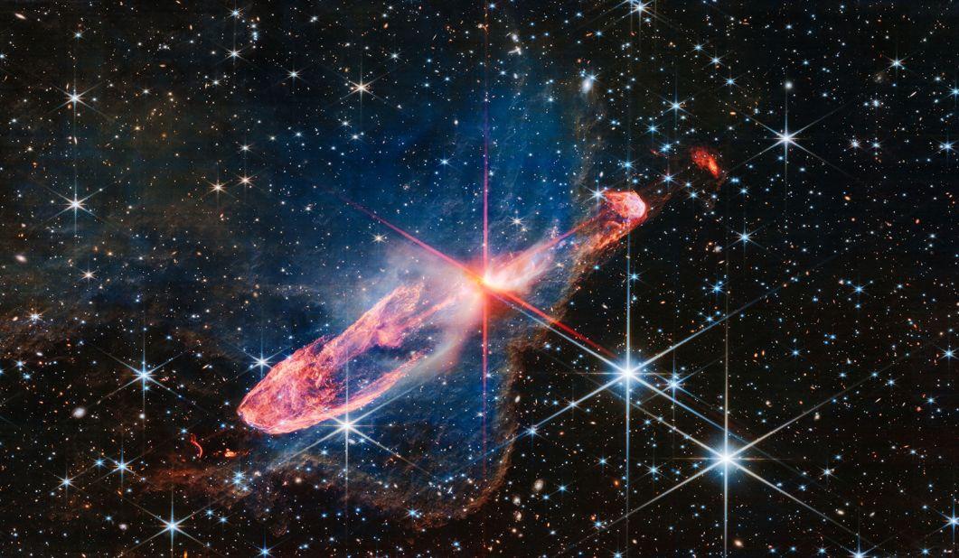 James Webb telescope captures the gorgeous Ring Nebula_50.1
