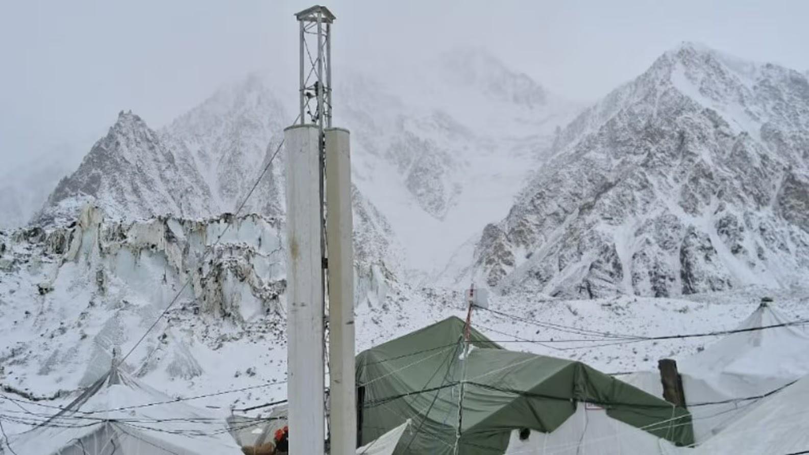 First Ever Mobile Tower Installed At Siachen Glacier By The Indian Army_80.1