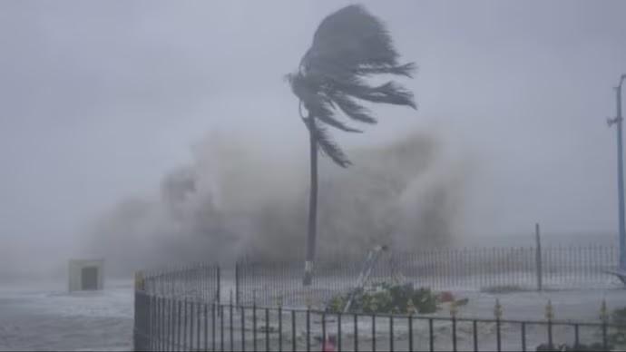 Cyclone 'Midhili' Makes Landfall On Bangladesh's coast_80.1