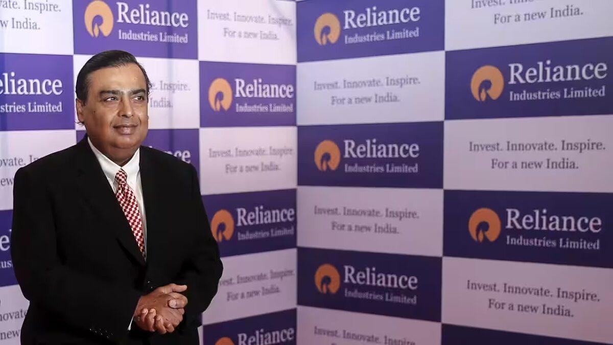 Reliance Teams With DBS Bank For Biogas Initiative_60.1