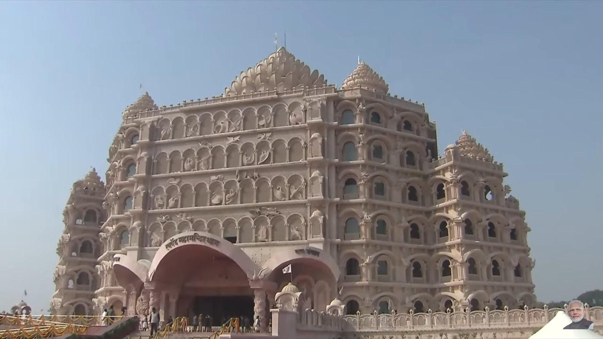 PM Modi Unveils Varanasi's Swarved Mahamandir, World's Largest Meditation Center_30.1