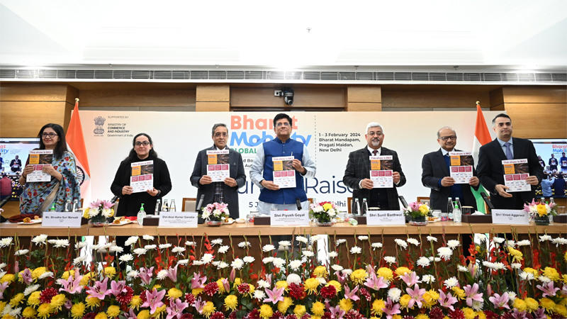 Union Minister Piyush Goyal Unveils Logo and Booklet for Bharat Mobility Global Expo 2024_30.1