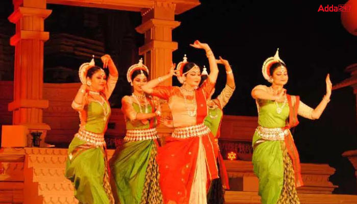 मध्य प्रदेश में खजुराहो नृत्य महोत्सव का आयोजन किया जाता है |_40.1