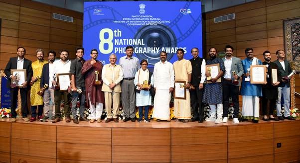 केंद्रीय राज्य मंत्री डॉ एल मुरुगन ने 8 वें राष्ट्रीय फोटोग्राफी पुरस्कार प्रदान किए |_40.1