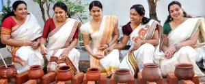 केरल में महिलाओं ने धूमधाम से मनाया अट्टुकल पोंगल