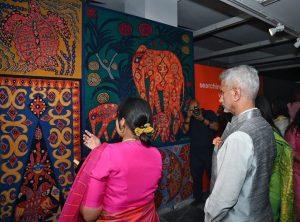 भारत और श्रीलंका ने नई दिल्ली में प्रदर्शनी 'जेफ्री बावा' का उद्घाटन किया |_3.1