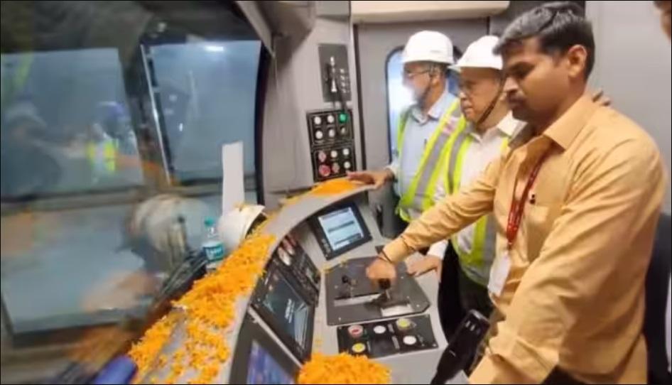 कोलकाता मेट्रो बनी नदी के नीचे चलने वाली भारत की पहली मेट्रो ट्रेन |_40.1