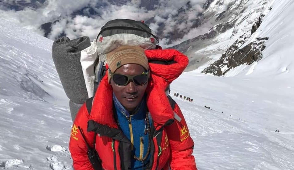 नेपाली पर्वतारोही ने बनाया रिकॉर्ड: 27वीं बार माउंट एवरेस्ट पर चढ़ाई की |_40.1