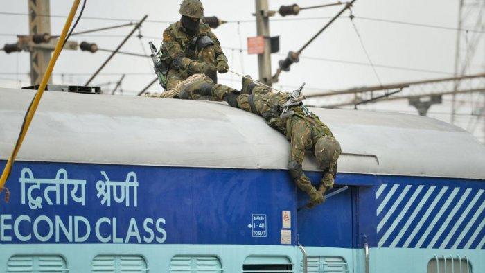 भारतीय रेलवे: सुरक्षा और ट्रैक नवीकरण में करोड़ों का निवेश |_40.1