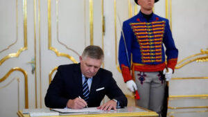 चौथी बार स्लोवाकिया के प्रधान मंत्री बने रॉबर्ट फिको