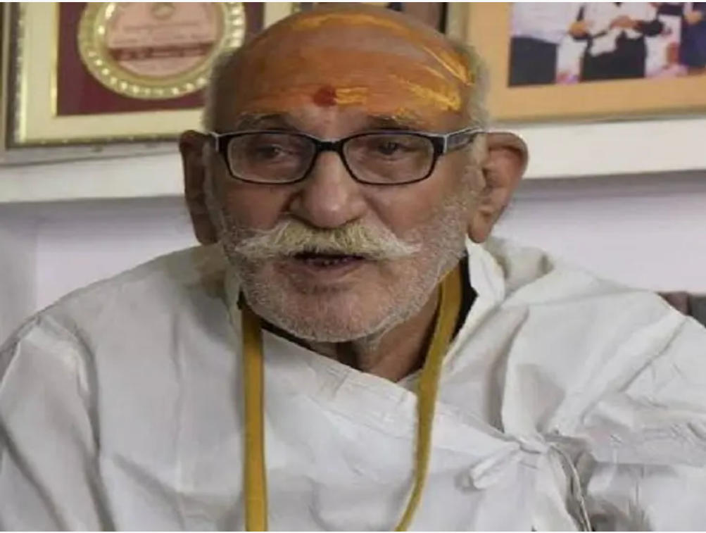 Sanskrit scholar Padmashree Acharya Ramayatna Shukla passes away