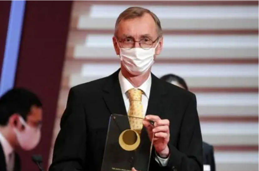 Swedish Scientist Svante Paabo Gets Nobel Prize in Medicine