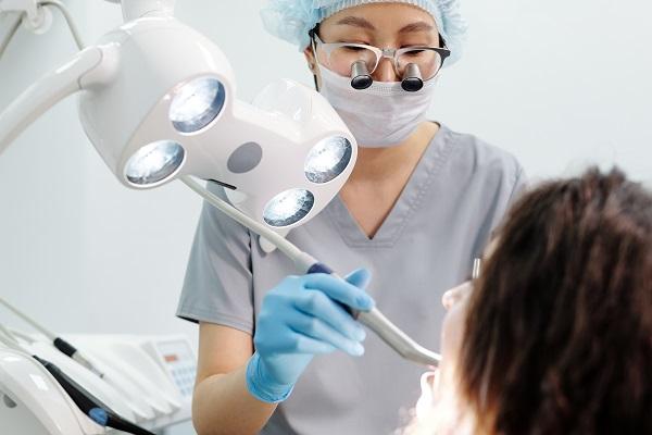 leading dental implant center in Dwarka Like A Pro With The Help Of These 5 Tips