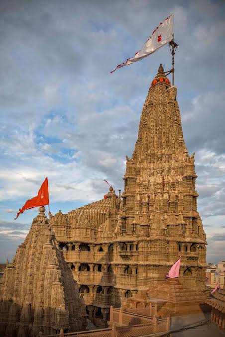 Top 10 Famous Temples in India- World Largest Hindu Temple_9.1