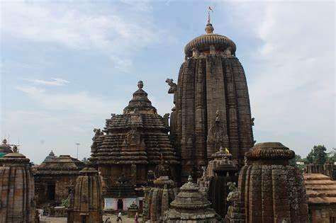 Top 10 Famous Temples in India- World Largest Hindu Temple_23.1