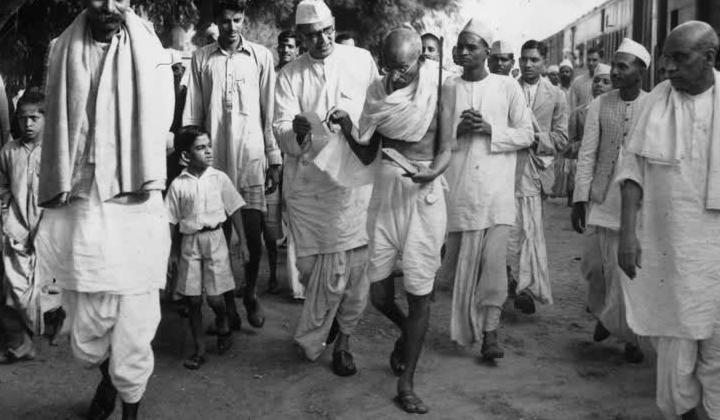 Champaran Satyagraha – Background, Gandhiji's Role and Outcome_30.1