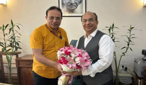 Manish Desai Takes Charge of Press Information Bureau (PIB) 